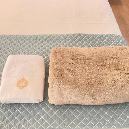 Nearby The Sea- Elegant Retreat In Apartment *