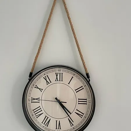 Nearby The Sea- Elegant Retreat In Apartment Varna