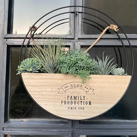 Nearby The Sea- Elegant Retreat In Apartment