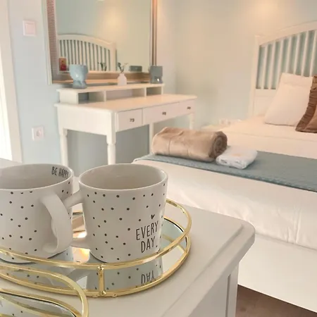 Nearby The Sea- Elegant Retreat In Appartement